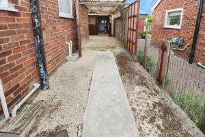 MALTINGS ROAD- click for photo gallery